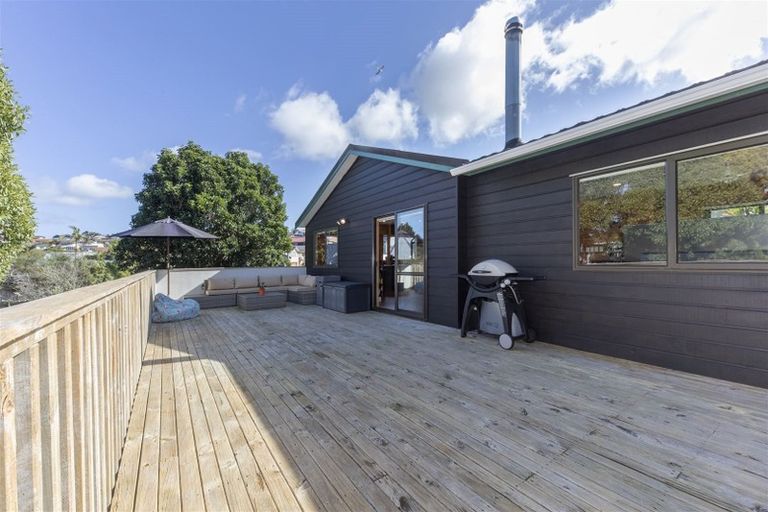 Photo of property in 11 Marlin Street, West Harbour, Auckland, 0618