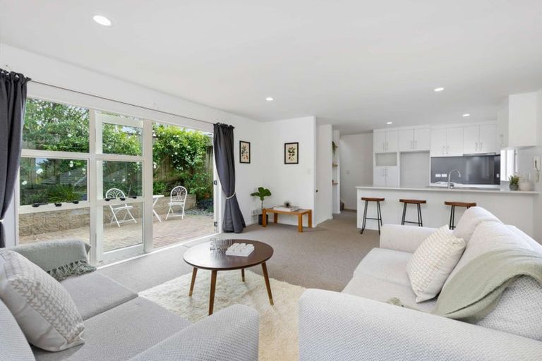 Photo of property in 10/57 Gladstone Road, Northcote, Auckland, 0627
