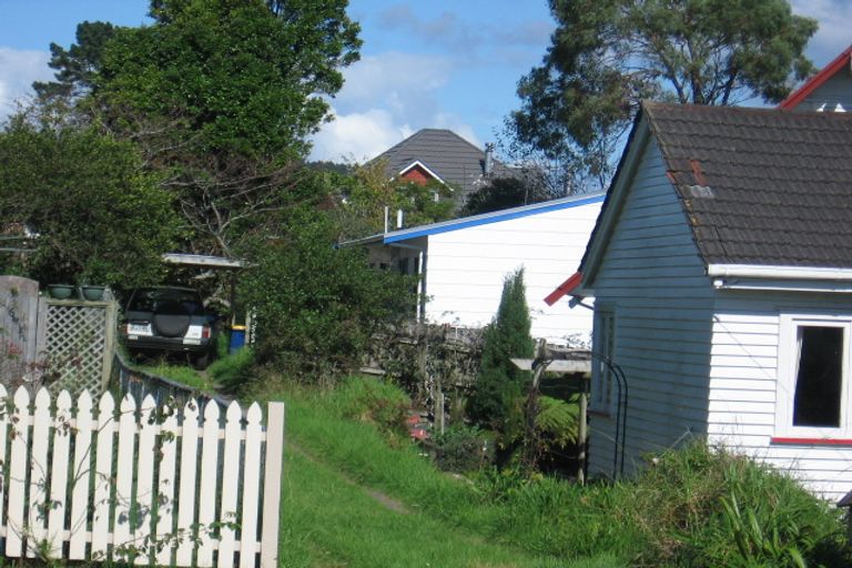 Photo of property in 8 Savoy Road, Glen Eden, Auckland, 0602