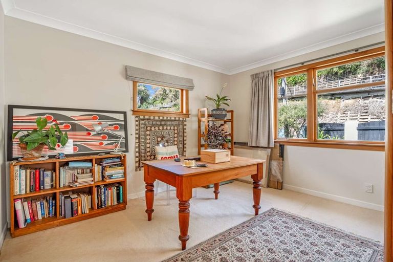 Photo of property in 1 Durie Vale Road, Durie Hill, Whanganui, 4500