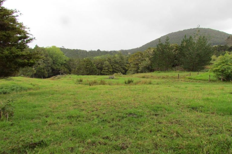 Photo of property in 240 Pukeatua Road, Maungatapere, Whangarei, 0179