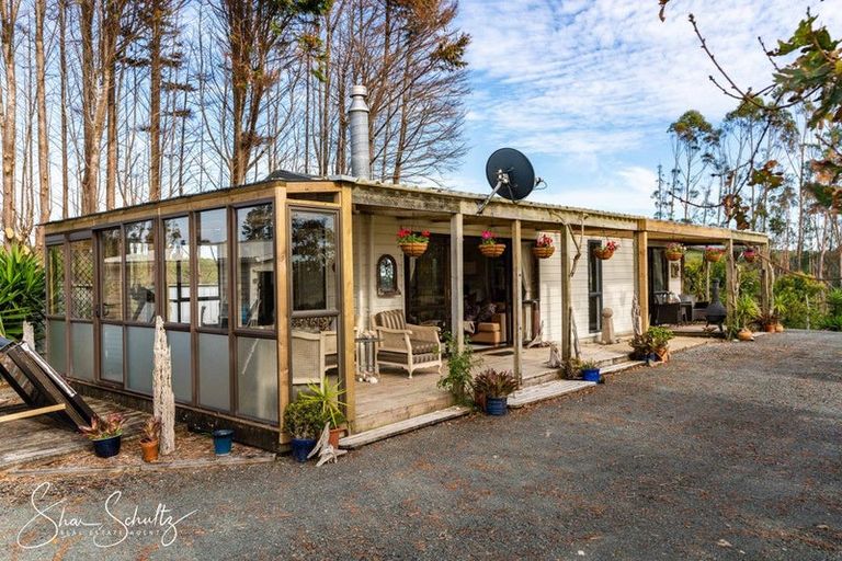 Photo of property in 800 Bickerstaffe Road, Maungaturoto, 0587