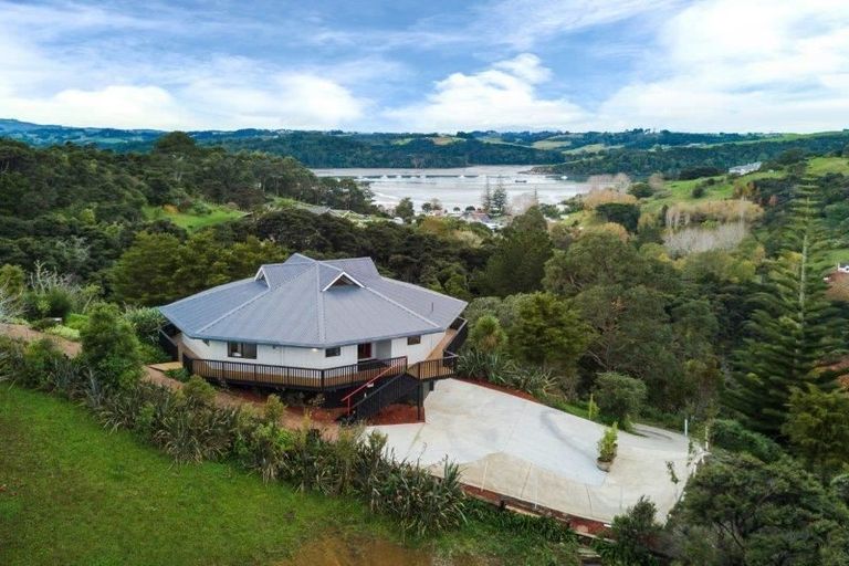 Photo of property in 45 Brick Bay Drive, Sandspit, Warkworth, 0982