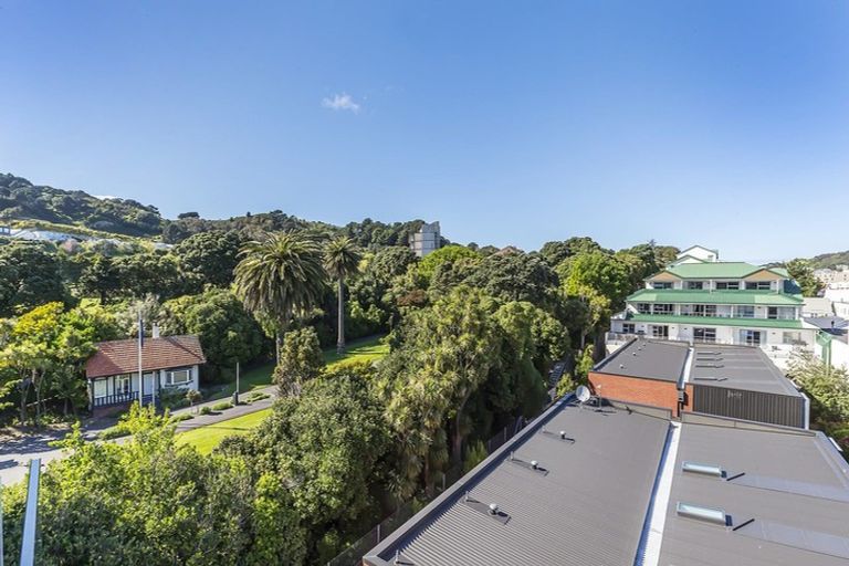 Photo of property in Nouvo Apartments, 5e/21 Rugby Street, Mount Cook, Wellington, 6021