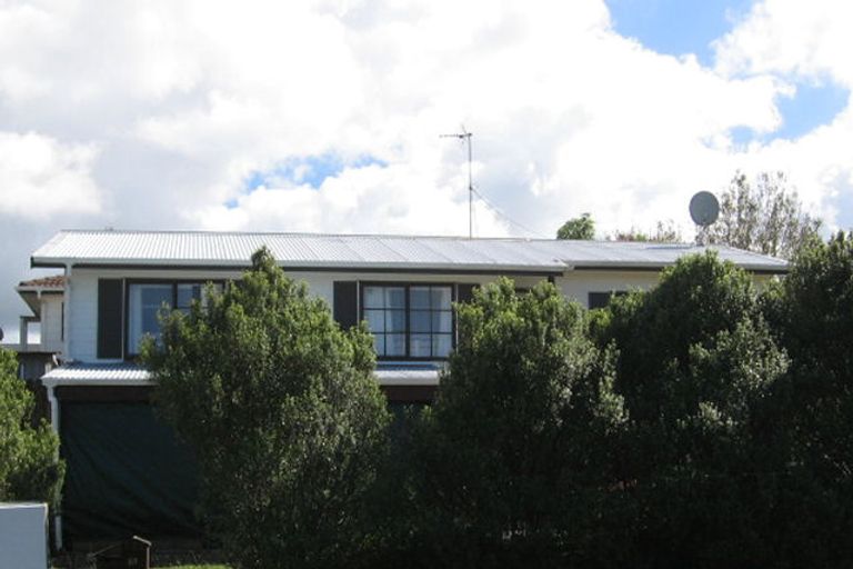 Photo of property in 13 Chislehurst Street, Henderson, Auckland, 0612