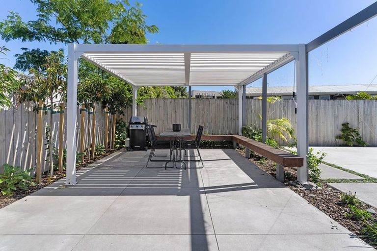 Photo of property in 4a Gloucester Road, Mount Maunganui, 3116