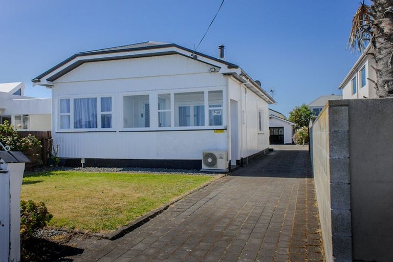 Photo of property in 24 Meeanee Quay, Westshore, Napier, 4110