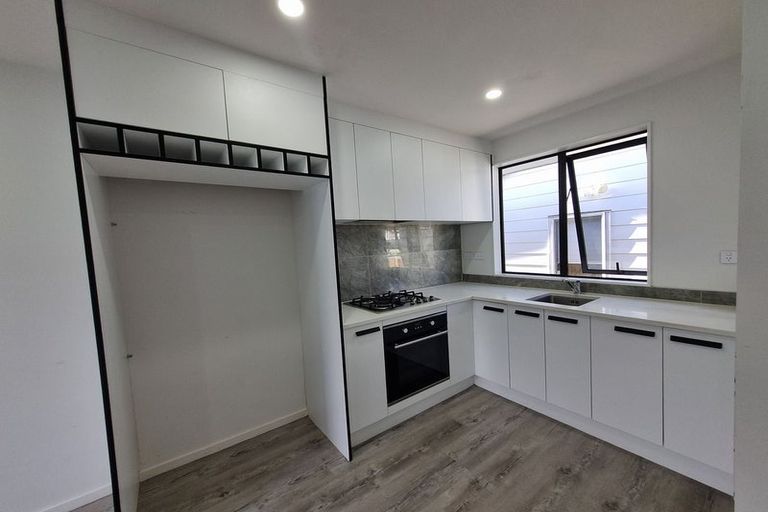 Photo of property in 2 Arnhem Place, Pukekohe, 2120