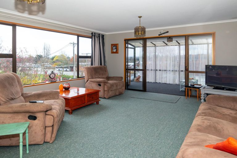 Photo of property in 2 Manse Street, Pleasant Point, 7903