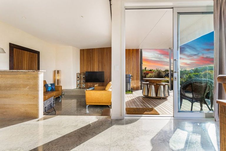 Photo of property in 75 Riverhead Point Drive, Riverhead, 0820