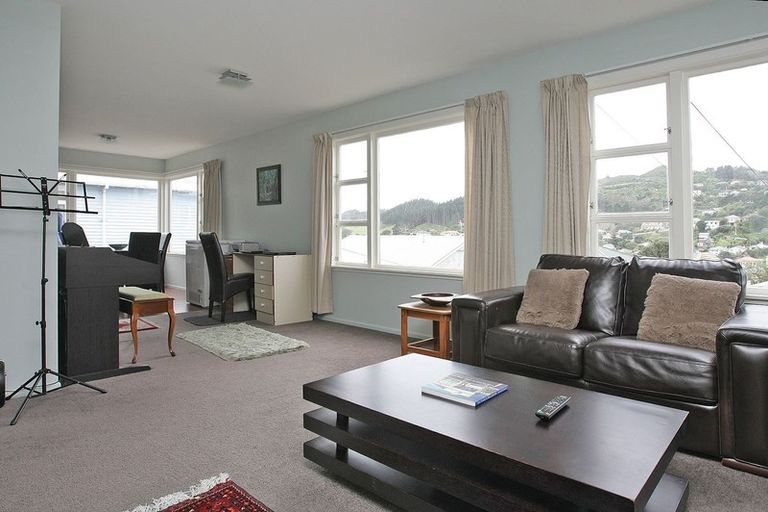 Photo of property in 64 Eden Street, Island Bay, Wellington, 6023
