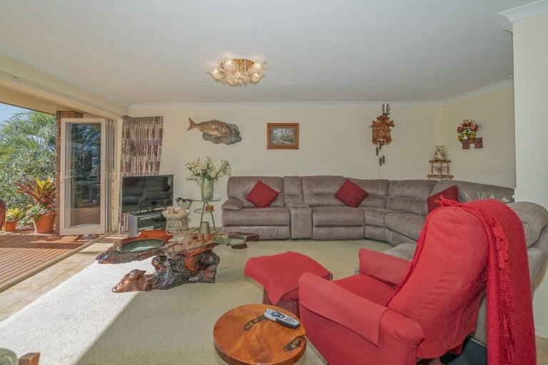 Photo of property in 38 Motukorure Parade, Cooks Beach, Whitianga, 3591