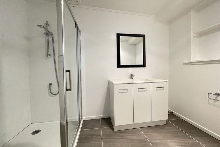 Photo of property in 37 Miro Street, New Lynn, Auckland, 0600