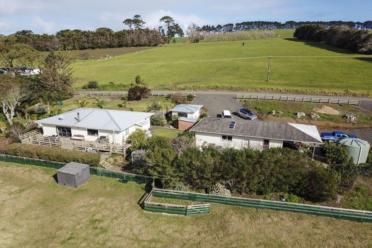 Photo of property in 176 Waitapu Road, Aranga, Dargaville, 0376