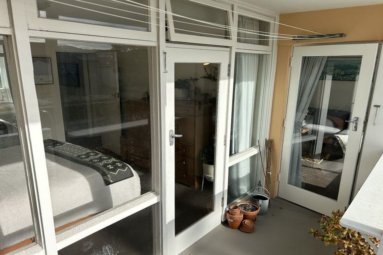 Photo of property in 7/4 Claremont Grove, Mount Victoria, Wellington, 6011