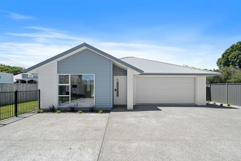 Photo of property in 20 Hereford Drive, Carterton, 5713