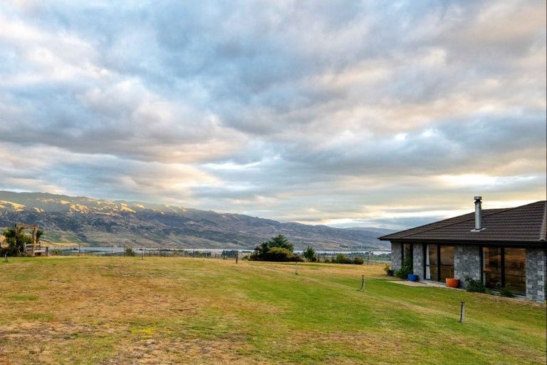 Photo of property in 11 Macmillan Lane, Mount Pisa, Cromwell, 9383