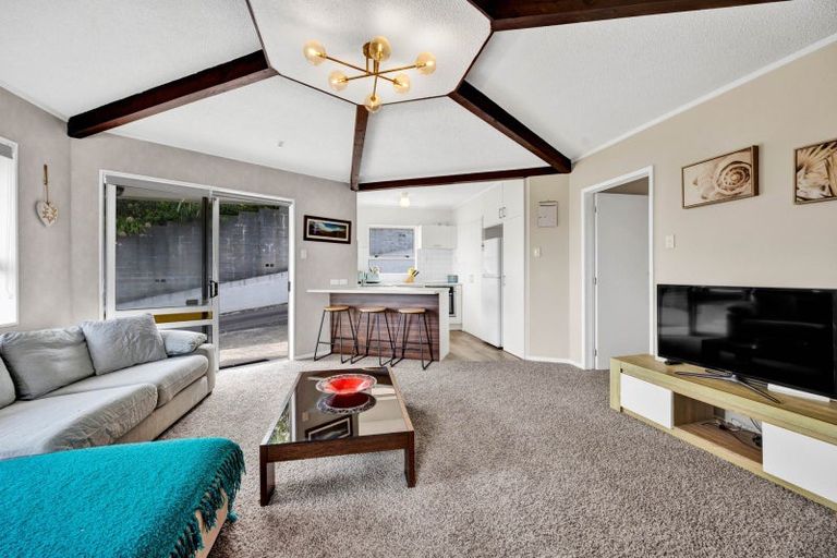 Photo of property in 3/4 Scott Street, Moturoa, New Plymouth, 4310