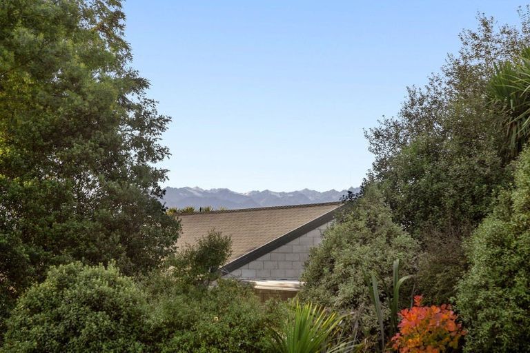 Photo of property in 8 Drake Place, Lake Hawea, Wanaka, 9382