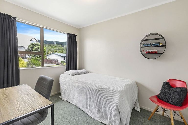 Photo of property in 18 Tobago Crescent, Grenada North, Wellington, 5028