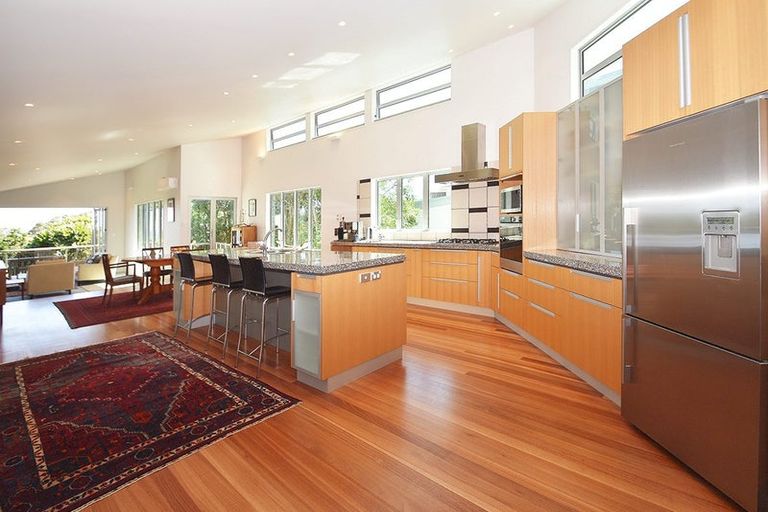 Photo of property in 9 Domain Crescent, Muriwai, Waimauku, 0881