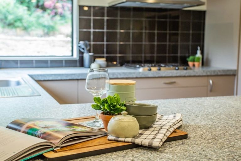 Photo of property in 25 Cascade Way, Paraparaumu, 5032