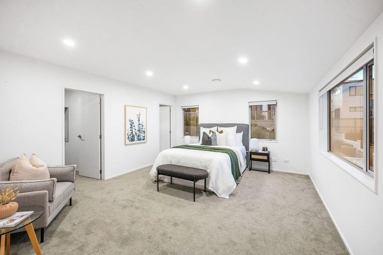 Photo of property in 3 Tuangi Street, Long Bay, Auckland, 0630