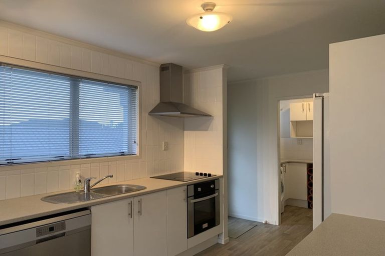 Photo of property in 12 Oreil Avenue, West Harbour, Auckland, 0618