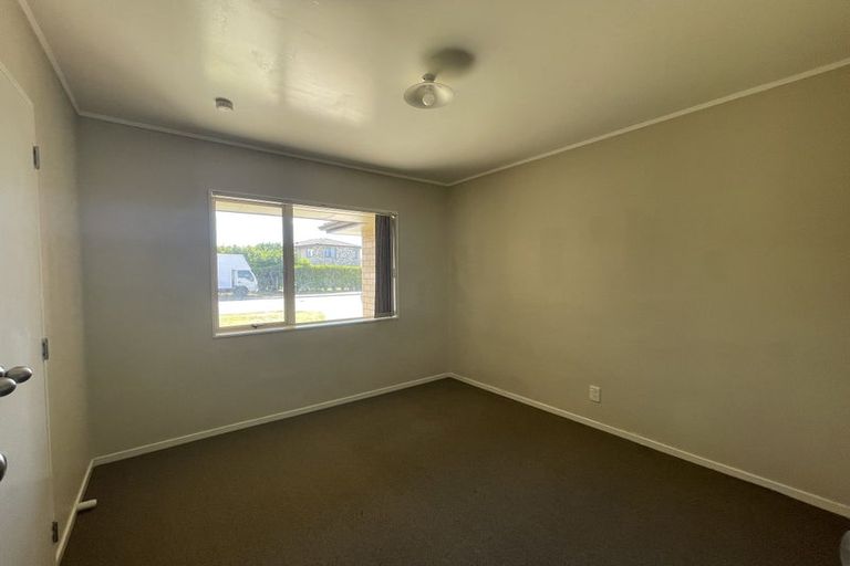 Photo of property in 16 Kamaka Road, Mangere Bridge, Auckland, 2022