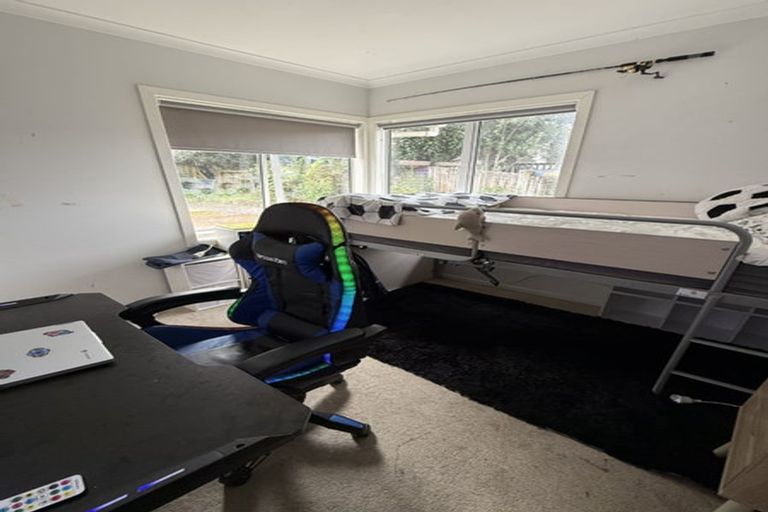 Photo of property in 20 Alma Street, Te Atatu South, Auckland, 0610
