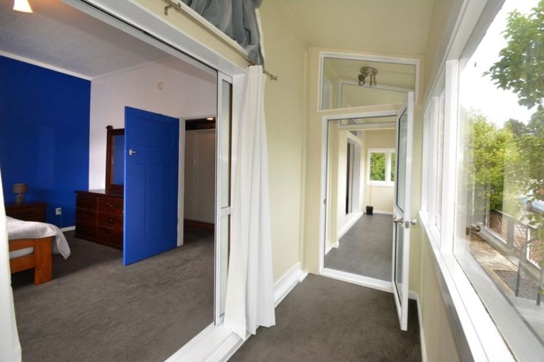 Photo of property in 121 Kaikorai Valley Road, Glenross, Dunedin, 9011