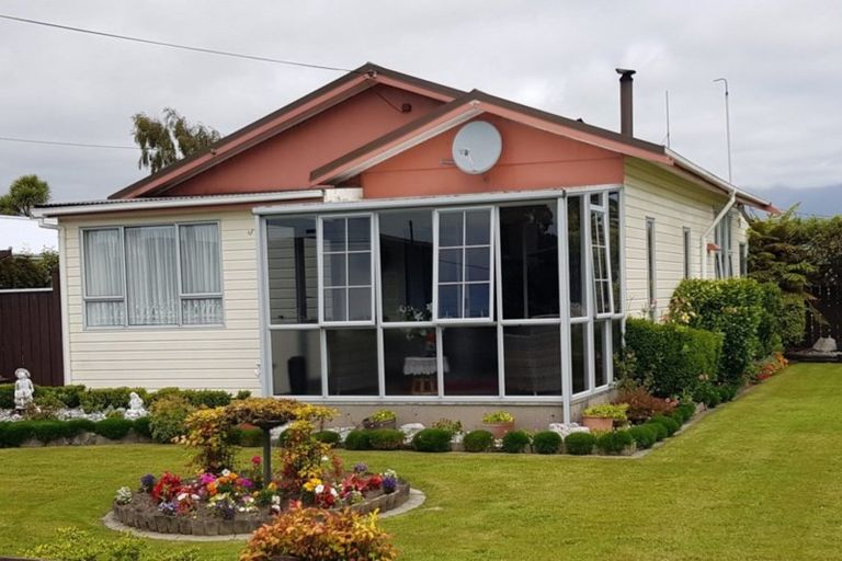 Photo of property in 22 Roebuck Street, Westport, 7825