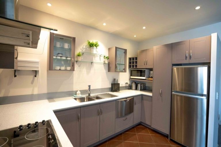 Photo of property in Stadium Garden Flats, 401/107 Thorndon Quay, Pipitea, Wellington, 6011