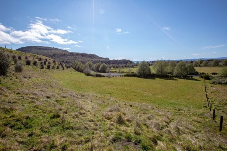 Photo of property in 19 Rangitukua Drive, Kuratau, Turangi, 3381