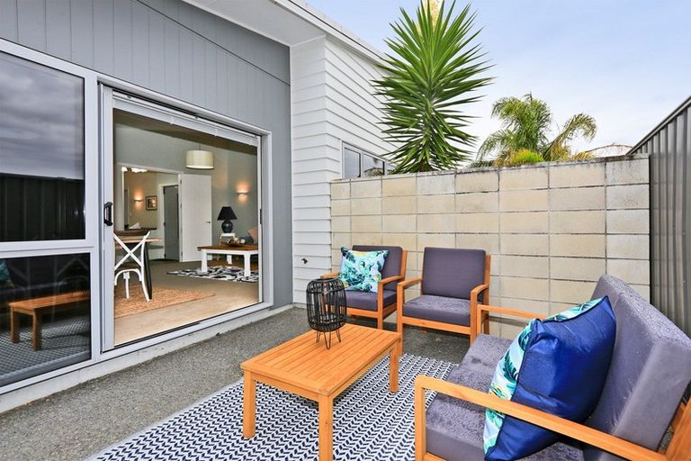 Photo of property in 14 Pacific Avenue, Poraiti, Napier, 4112