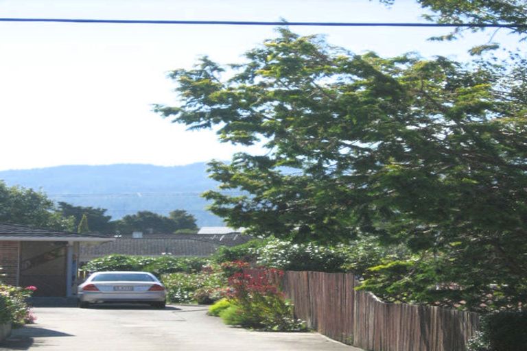 Photo of property in 2/18 Seddon Street, Wallaceville, Upper Hutt, 5018