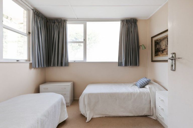 Photo of property in 69 Marine Parade, Mount Maunganui, 3116