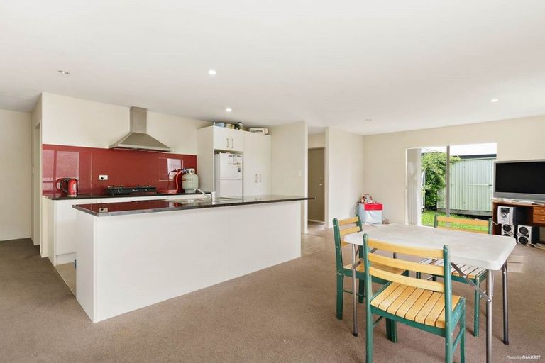 Photo of property in 116 Popokatea Drive, Takanini, 2112