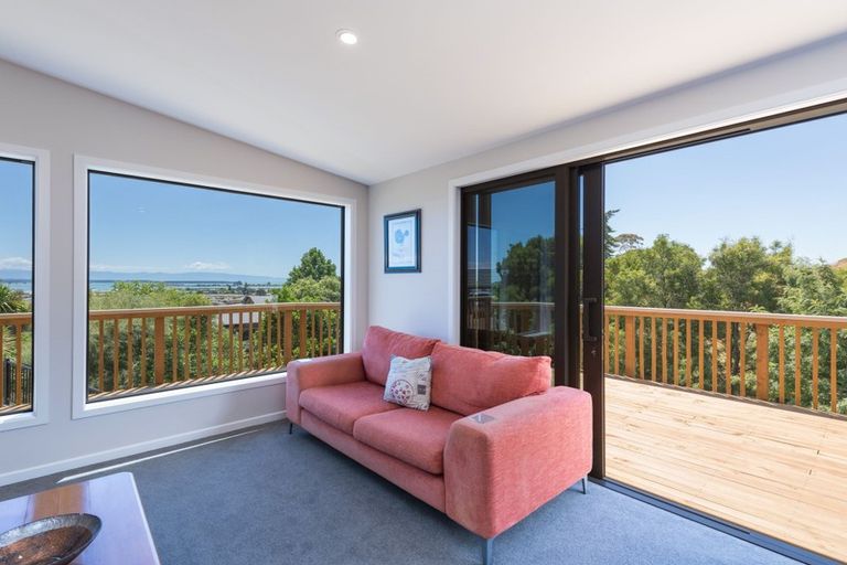 Photo of property in 17 Clairmont Heights, Stoke, Nelson, 7011