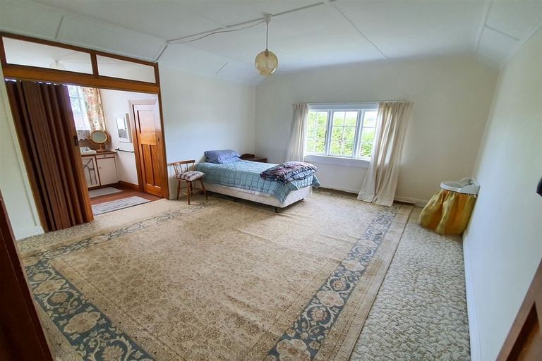 Photo of property in 17 Rhodes Street, Waimate, 7924