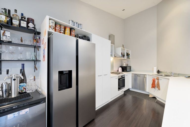 Photo of property in 94 Lake Panorama Drive, Henderson Valley, Auckland, 0612