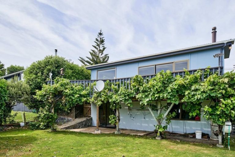 Photo of property in 1 Haunui Way, Pukerua Bay, 5026