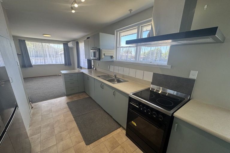 Photo of property in 40 Woodgrove Avenue, North New Brighton, Christchurch, 8083