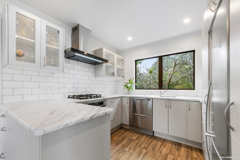 Photo of property in 6 Oreil Avenue, West Harbour, Auckland, 0618