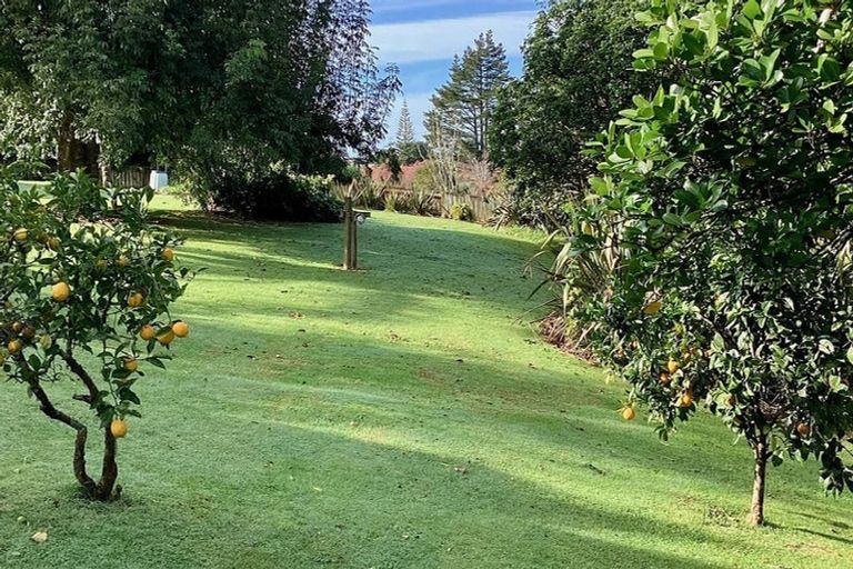 Photo of property in 28 Skudders Beach Road, Kerikeri, 0294