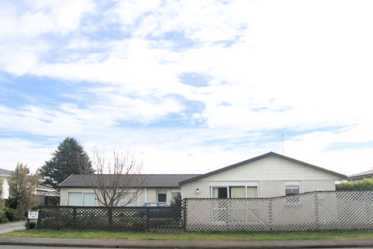 Photo of property in 2/1400 Woodstock Avenue, Mayfair, Hastings, 4122