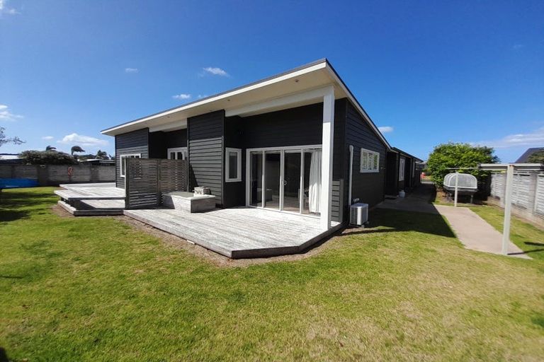 Photo of property in 128 Harbour Drive, Matarangi, Whitianga, 3592