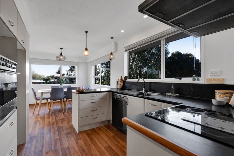 Photo of property in 12 Tui Place, Bell Block, New Plymouth, 4312