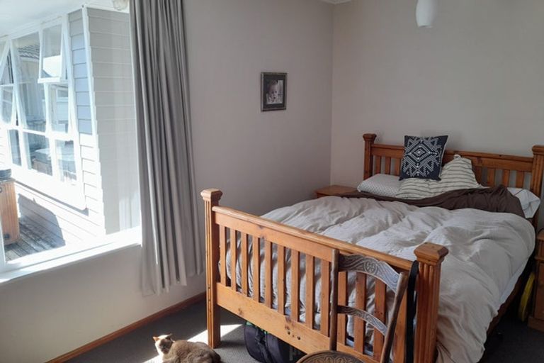 Photo of property in 40a Herewini Street, Titahi Bay, Porirua, 5022