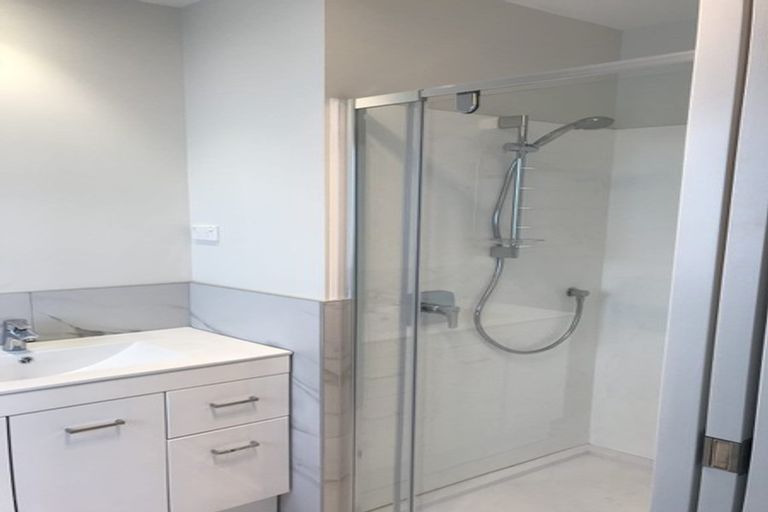 Photo of property in 1 Sophie Lane, Henderson, Auckland, 0612